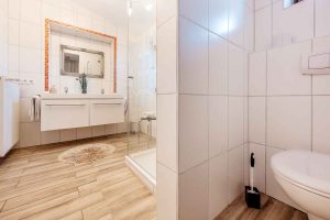 Ferienhaus-19-Badezimmer-Feriendorf-Ulrichsgrün_Waldmünchen