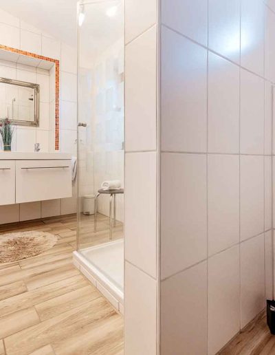 Ferienhaus-19-Badezimmer-Feriendorf-Ulrichsgrün_Waldmünchen